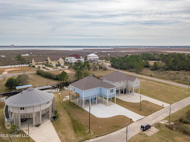 1324 Enos Street, Diamondhead, MS 39525