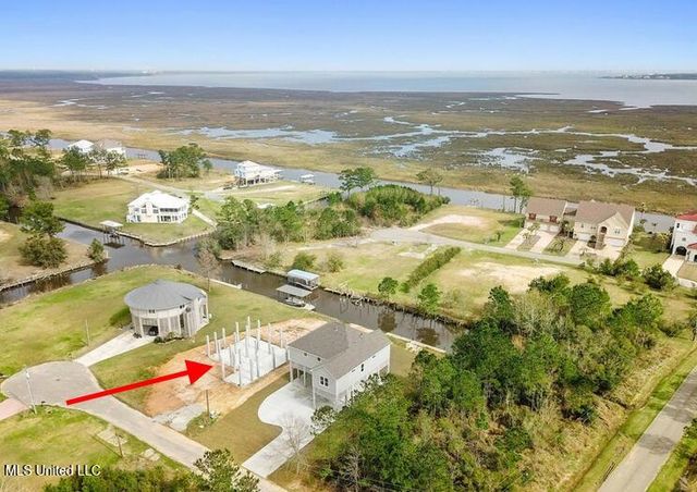 1324 Enos Street, Diamondhead, MS 39525