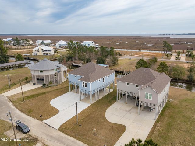 1324 Enos Street, Diamondhead, MS 39525