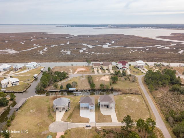 1324 Enos Street, Diamondhead, MS 39525