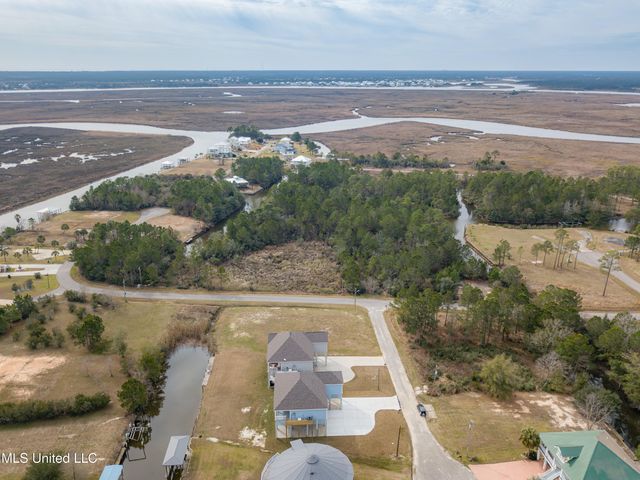 1324 Enos Street, Diamondhead, MS 39525