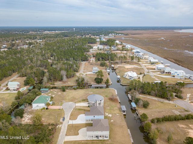 1324 Enos Street, Diamondhead, MS 39525