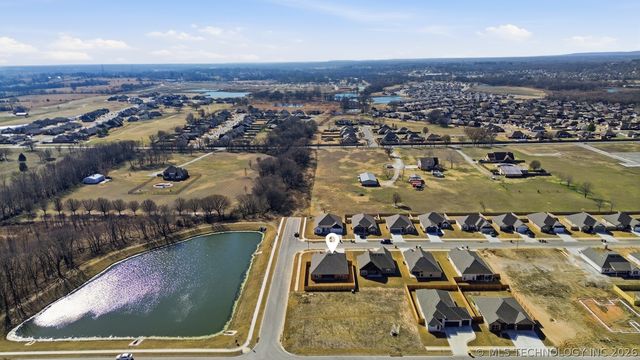 10888 S 279th East Avenue, Bixby, OK 74008
