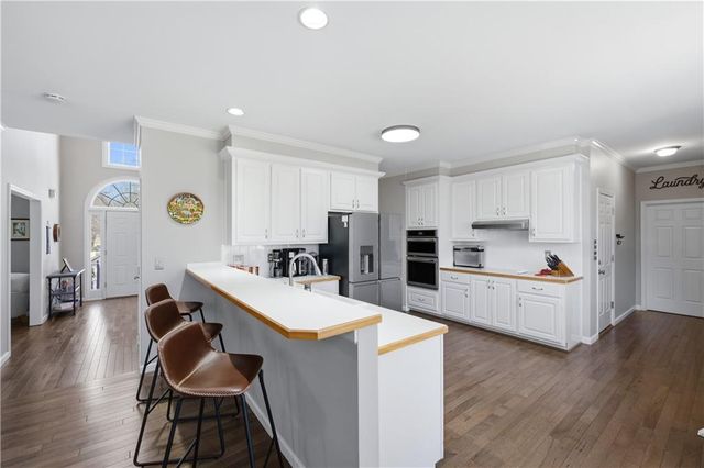 1640 Pinetree Pass Lane SW, Lilburn, GA 30047