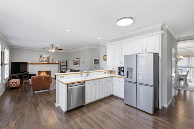 1640 Pinetree Pass Lane SW, Lilburn, GA 30047