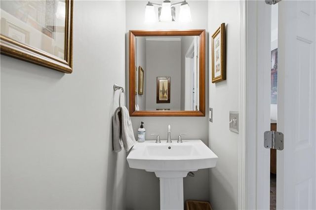 1640 Pinetree Pass Lane SW, Lilburn, GA 30047