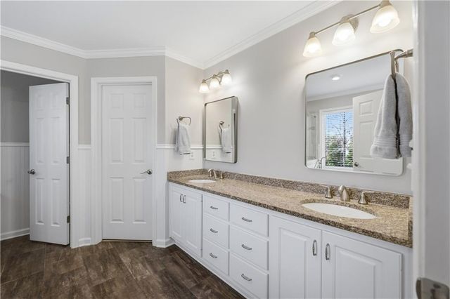 1640 Pinetree Pass Lane SW, Lilburn, GA 30047