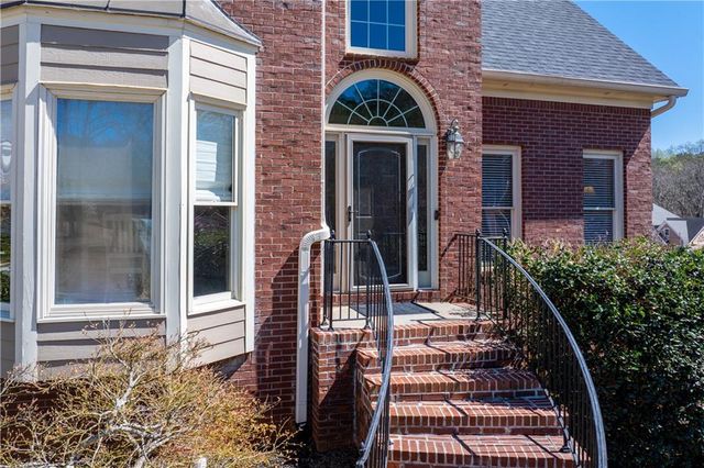 1640 Pinetree Pass Lane SW, Lilburn, GA 30047