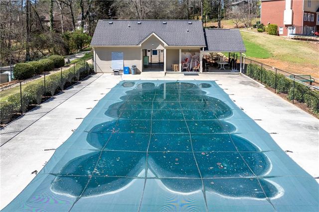 1640 Pinetree Pass Lane SW, Lilburn, GA 30047