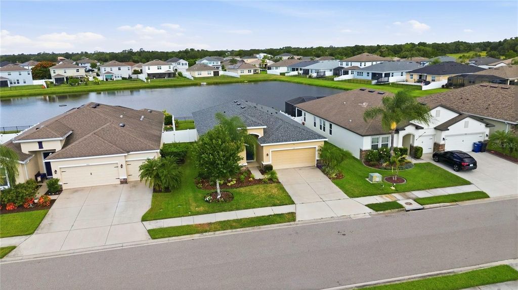 Image 46 of property listing at 444 TIERRA VERDE WAY, Bradenton, FL 34212