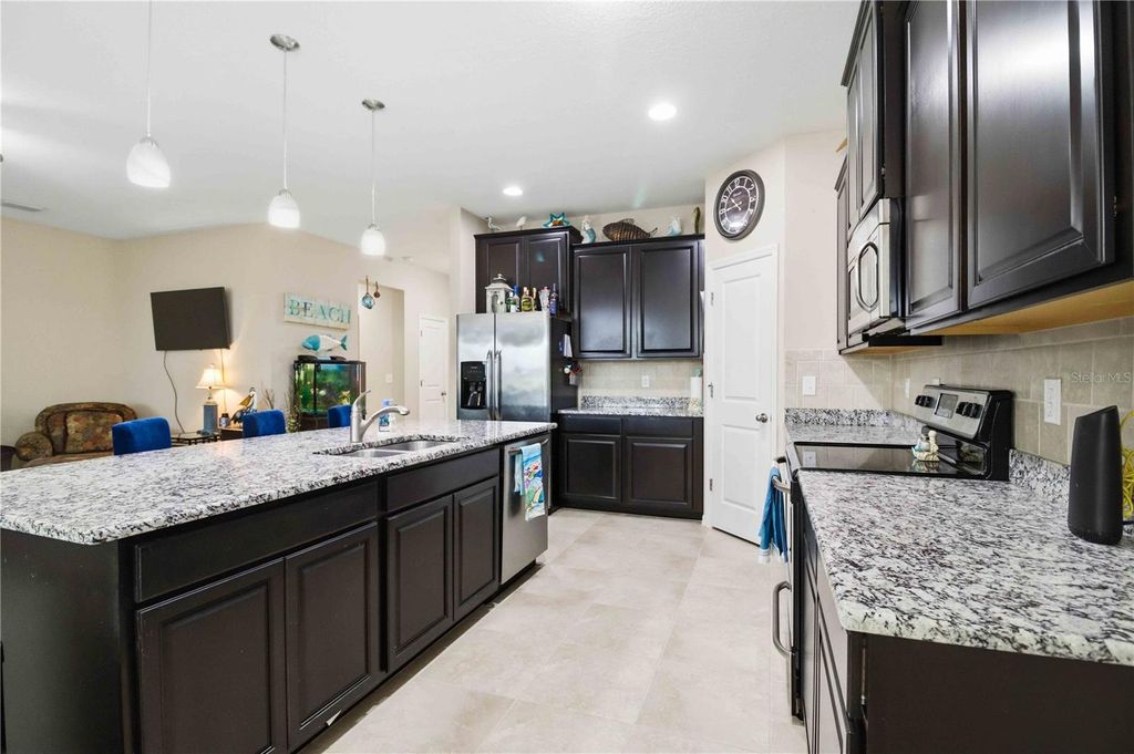 Image 9 of property listing at 444 TIERRA VERDE WAY, Bradenton, FL 34212