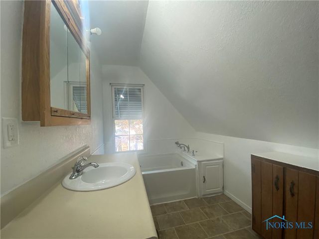 715 Raymer Boulevard, Toledo, OH 43605