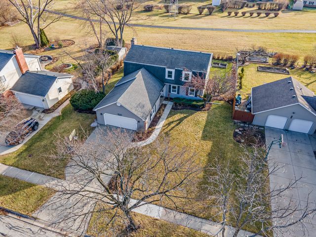 669 E Carpenter Drive, Palatine, IL 60074