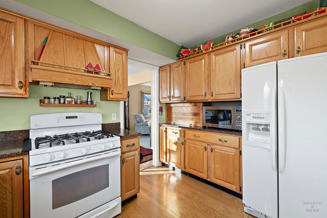 669 E Carpenter Drive, Palatine, IL 60074