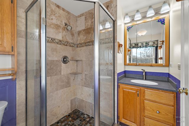 669 E Carpenter Drive, Palatine, IL 60074