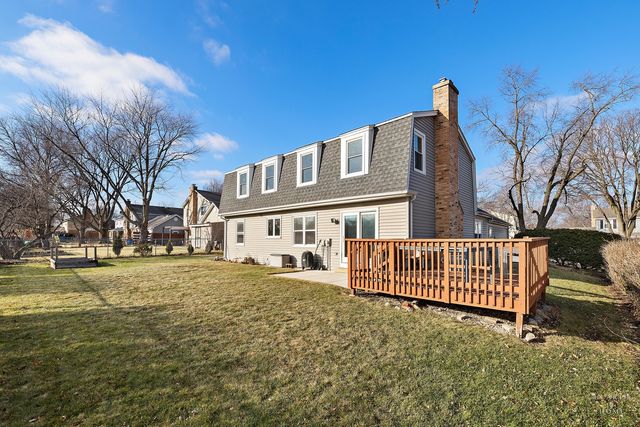 669 E Carpenter Drive, Palatine, IL 60074