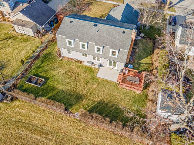 669 E Carpenter Drive, Palatine, IL 60074