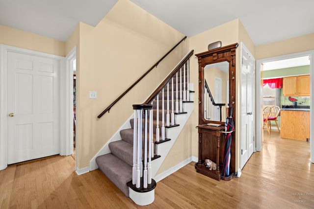 669 E Carpenter Drive, Palatine, IL 60074