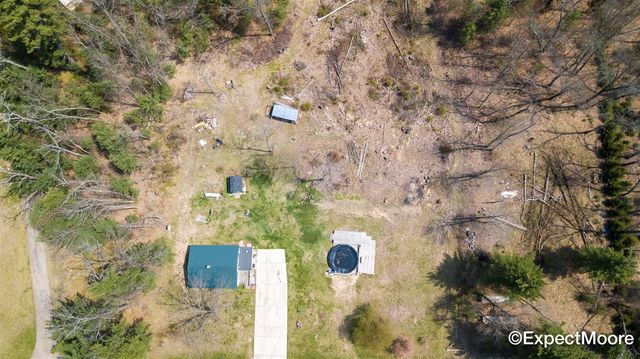 7890 N Maple Hill Road, Howard City, MI 49329