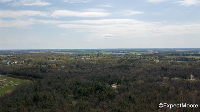 7890 N Maple Hill Road, Howard City, MI 49329