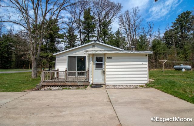7890 N Maple Hill Road, Howard City, MI 49329