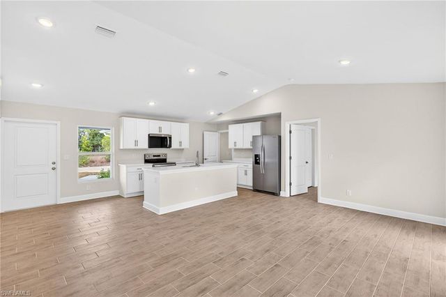 1912 NW 17th ST, Cape Coral, FL 33993