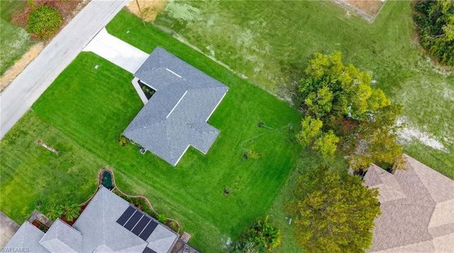 1912 NW 17th ST, Cape Coral, FL 33993