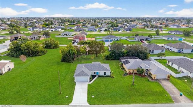 1912 NW 17th ST, Cape Coral, FL 33993