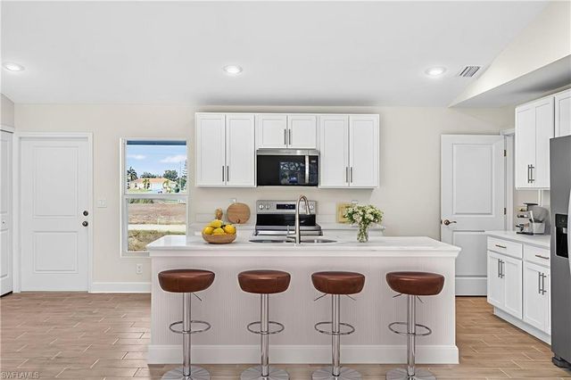 1912 NW 17th ST, Cape Coral, FL 33993