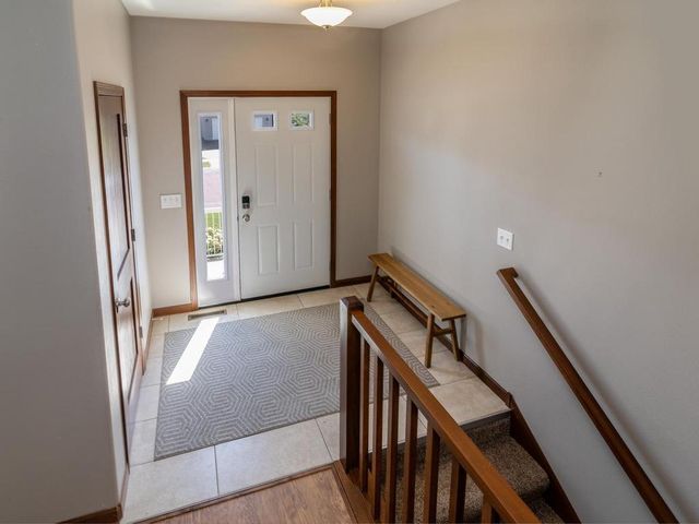 304 Tanager Road, Mankato, MN 56001