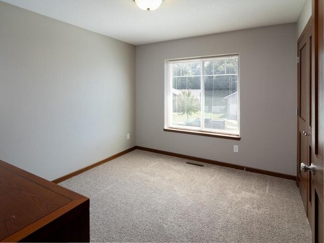 304 Tanager Road, Mankato, MN 56001