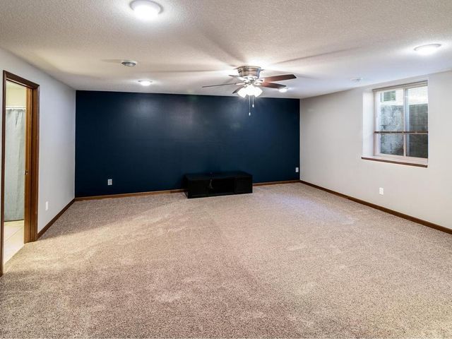 304 Tanager Road, Mankato, MN 56001