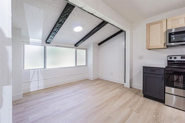 8807 OVERLOOK DRIVE, Wesley Chapel, FL 33545