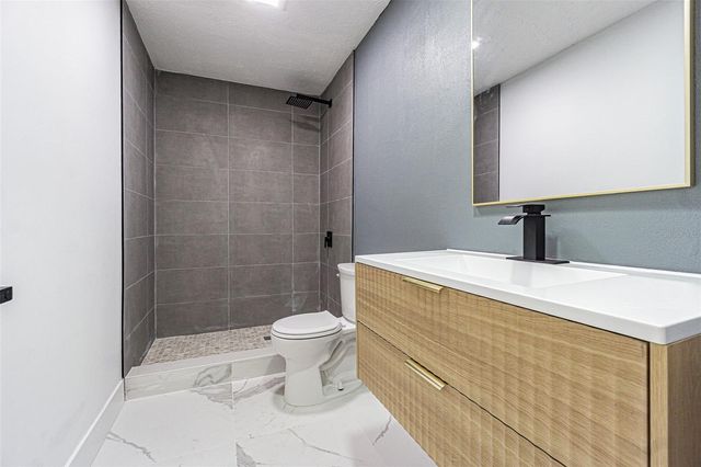 8807 OVERLOOK DRIVE, Wesley Chapel, FL 33545