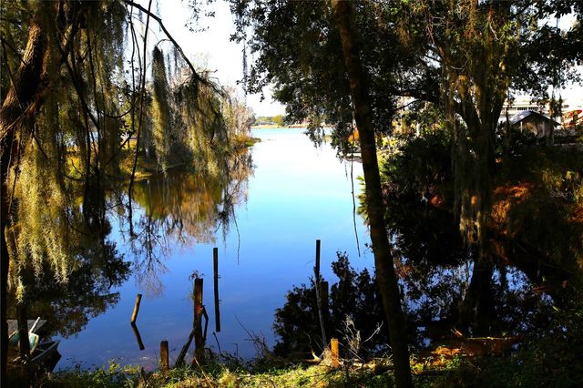 8807 OVERLOOK DRIVE, Wesley Chapel, FL 33545