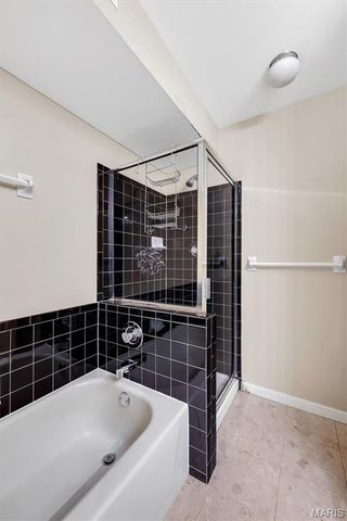 5196 Hollow Wood Court C, St Louis, MO 63128