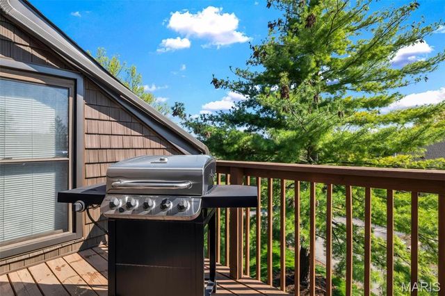 5196 Hollow Wood Court C, St Louis, MO 63128