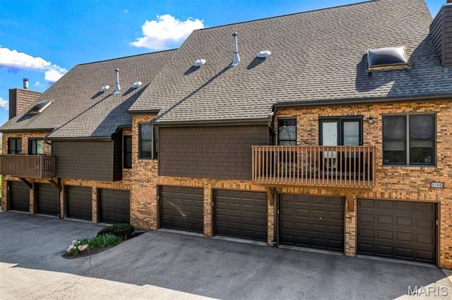 5196 Hollow Wood Court C, St Louis, MO 63128
