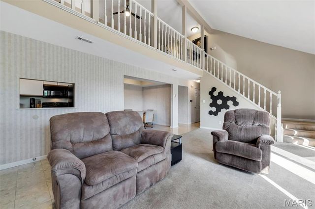 5196 Hollow Wood Court C, St Louis, MO 63128