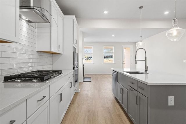 579 Grand Wehunt Drive, Hoschton, GA 30548