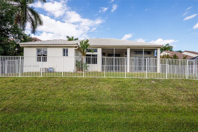 849 Crestview Circle, Weston, FL 33327