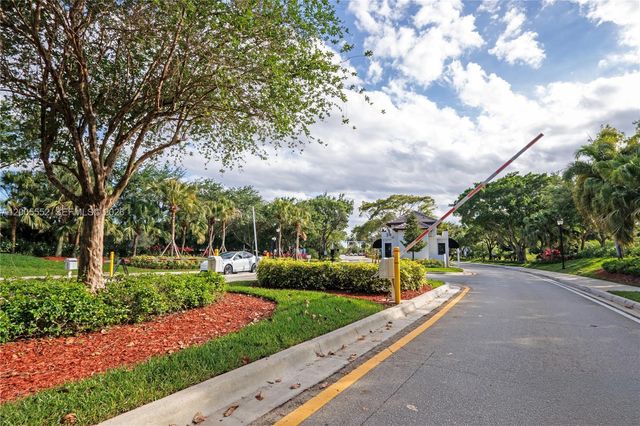 849 Crestview Circle, Weston, FL 33327