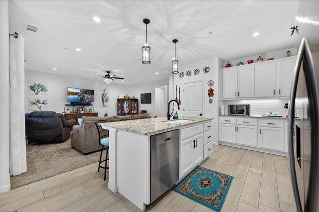 2241 E Monte Verde Court, Visalia, CA 93292