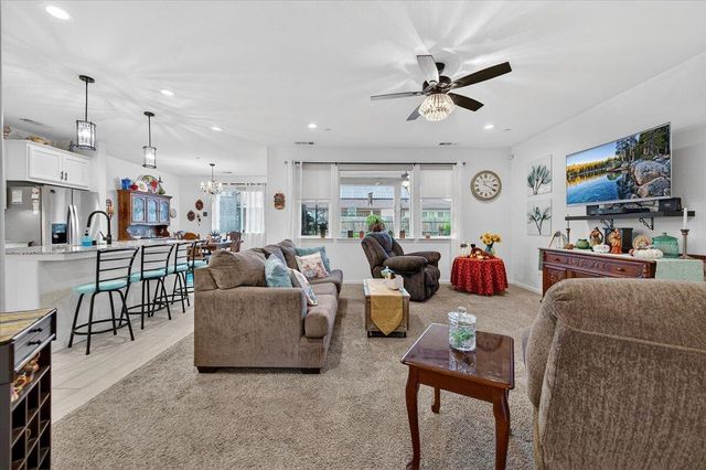 2241 E Monte Verde Court, Visalia, CA 93292