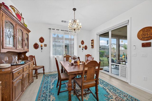 2241 E Monte Verde Court, Visalia, CA 93292