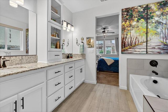 2241 E Monte Verde Court, Visalia, CA 93292