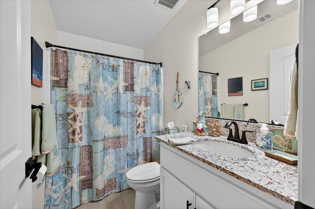 2241 E Monte Verde Court, Visalia, CA 93292