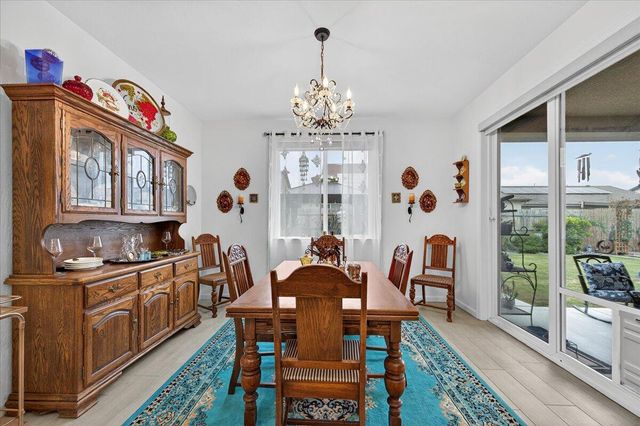 2241 E Monte Verde Court, Visalia, CA 93292