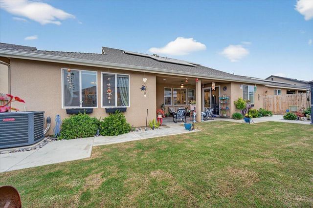 2241 E Monte Verde Court, Visalia, CA 93292