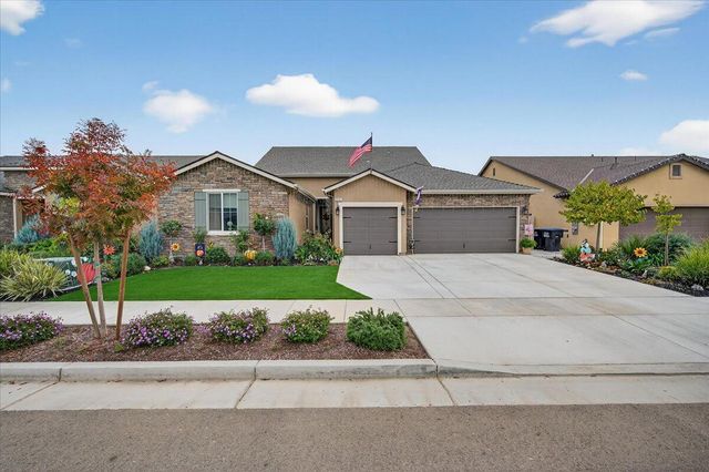 2241 E Monte Verde Court, Visalia, CA 93292